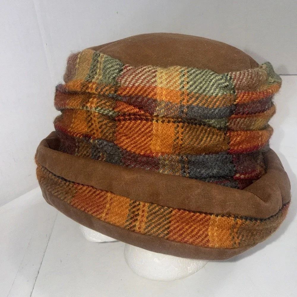 Vintage Moncrieff Specialist Silks Slouch Hat Brown Plaid Tweed Ireland